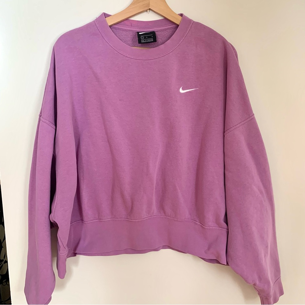 Nike Women's Lilac Purple Phoenix Fleece Sweatshirt